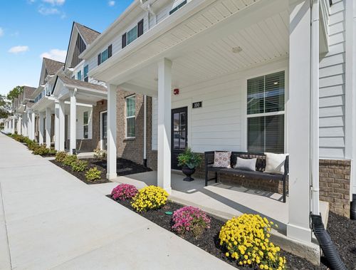 106 Dry Canyon, La Vergne, TN, 37086 | Card Image