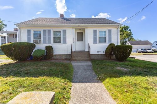 254 Stetson St, Fall River, MA, 02720-5803 | Card Image