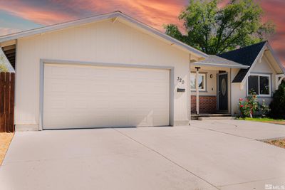 320 Galleron Way, House other with 4 bedrooms, 2 bathrooms and null parking in Sparks NV | Image 2