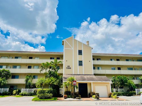105-7286 Huntington Ln, Delray Beach, FL, 33446-2927 | Card Image