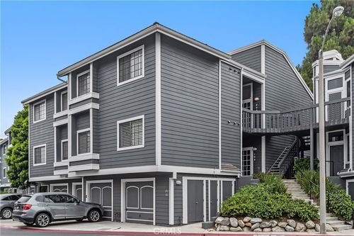 202-8211 Mainsail Dr, Huntington Beach, CA, 92646 | Card Image