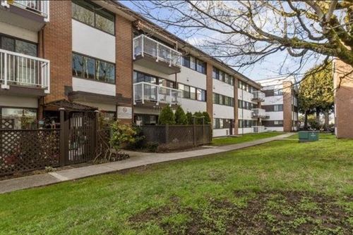 302-8060 Ryan Rd, Richmond, BC, V7A2E5 | Card Image