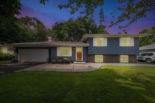 16573 Flagstaff Way W, Rosemount, MN, 55068-1462 | Card Image