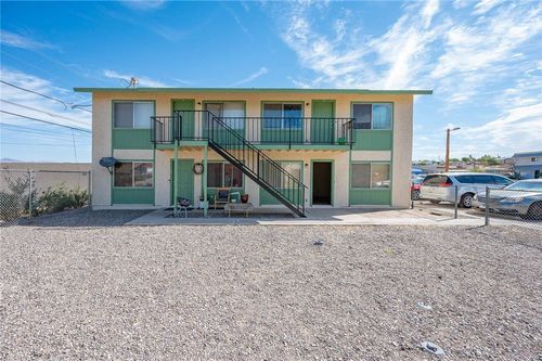 1535 Sierra Vista Dr, Bullhead City, AZ, 86442-6090 | Card Image