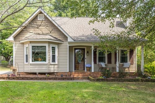 1705 Calvary View Ln, Clemmons, NC, 27012-8370 | Card Image