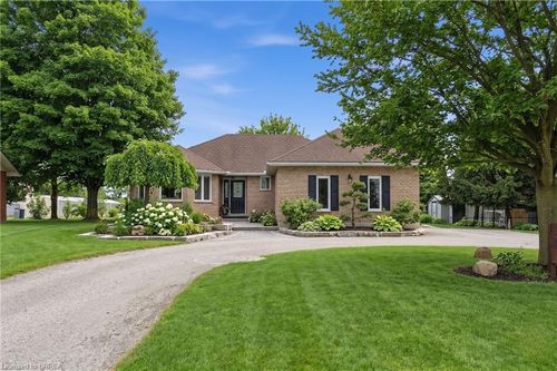 270 Talbot St, Norfolk, ON, N0J1E0 | Card Image