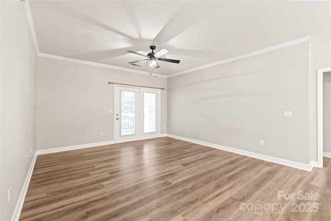 living room | Image 7