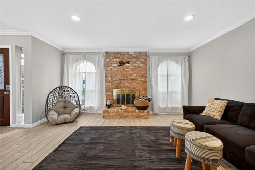 10622 Bexley Dr, Houston, TX, 77099-1884 | Card Image