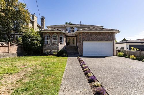 7758 Mcgregor Ave, Burnaby, BC, V5J4H5 | Card Image