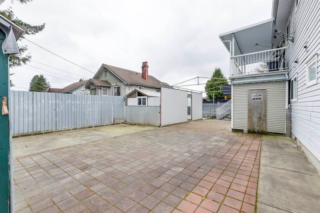 7688 16 Th Avenue, House other with 6 bedrooms, 3 bathrooms and 6 parking in Burnaby BC | Image 24