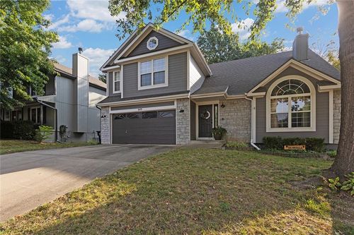 649 S Kisner Dr, Independence, MO, 64056-3071 | Card Image