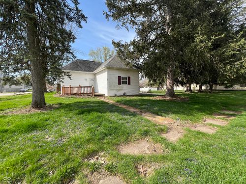 208 E 2nd St, Russellville, IN, 46175-9414 | Card Image