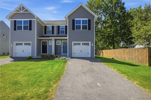 99 South Dr, West Seneca, NY, 14218-3638 | Card Image