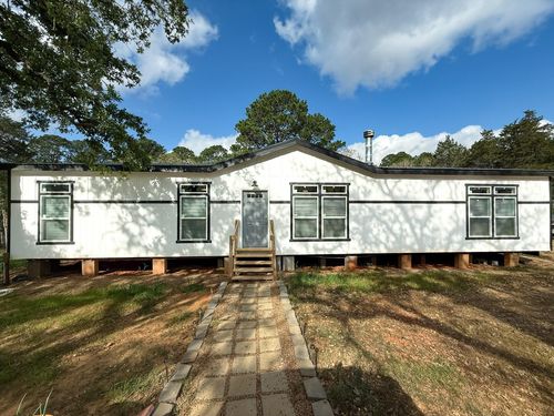 394 Kellar Rd, Smithville, TX, 78957-5225 | Card Image