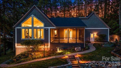67 Reeses Ridge Ct, Hendersonville, NC, 28739-8165 | Card Image