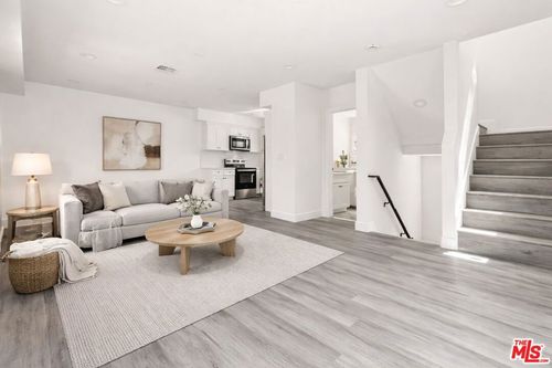 b-2936 West Boulevard, Los Angeles, CA, 90016 | Card Image