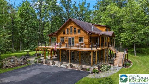 207 W Douglasville Rd, Nazareth, PA, 18064-9479 | Card Image