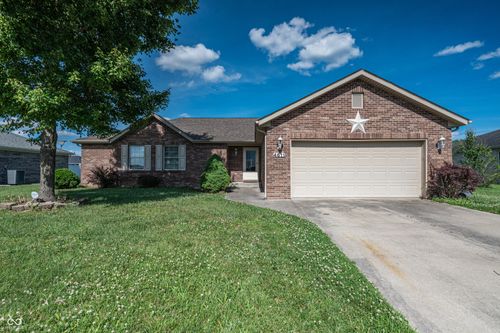 4611 Ashwood Dr, Seymour, IN, 47274-7412 | Card Image