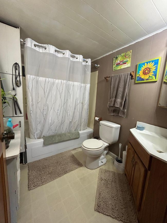 Bathroom | Image 18