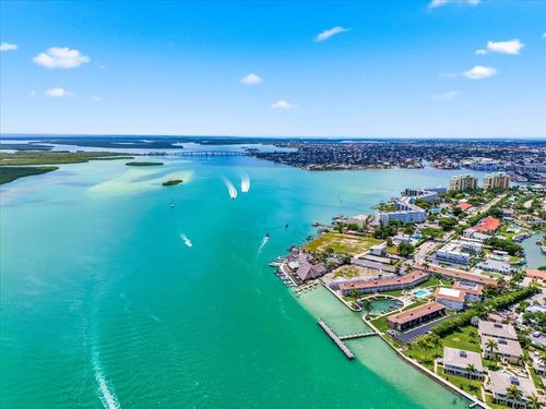 c103-601 Seaview Ct, MARCO ISLAND, FL, 34145-2917 | Card Image
