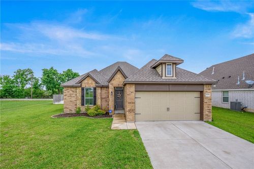 7908 Putter Place Ct, Navasota, TX, 77868-2225 | Card Image