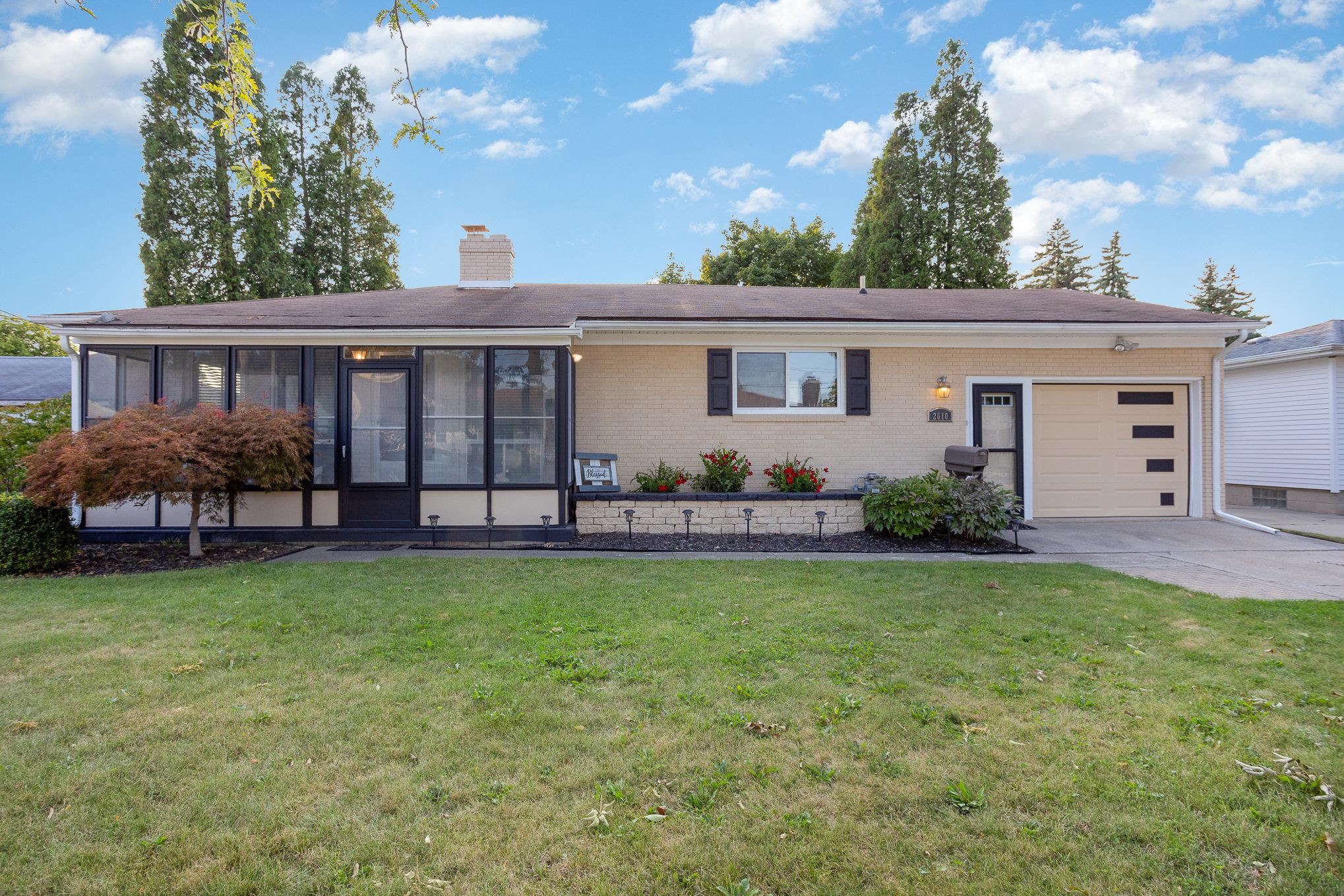 Jefferson St, Bay City, MI 48708