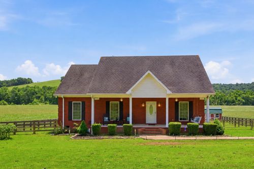 2590 Cornersville Rd, Lynnville, TN, 38472-5110 | Card Image