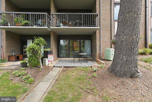 1-9735 Kings Crown Ct, FAIRFAX, VA, 22031-5035 | Card Image