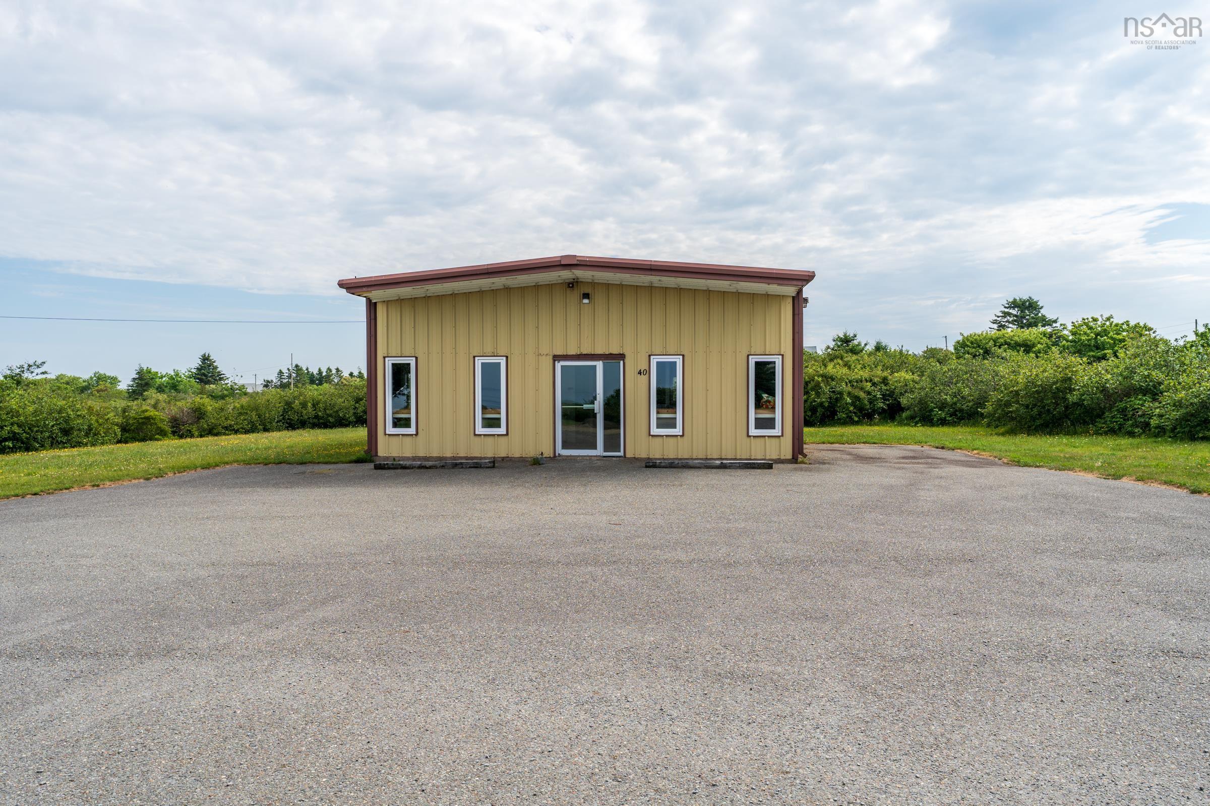 Commercial Sale in Grosses Coques 5