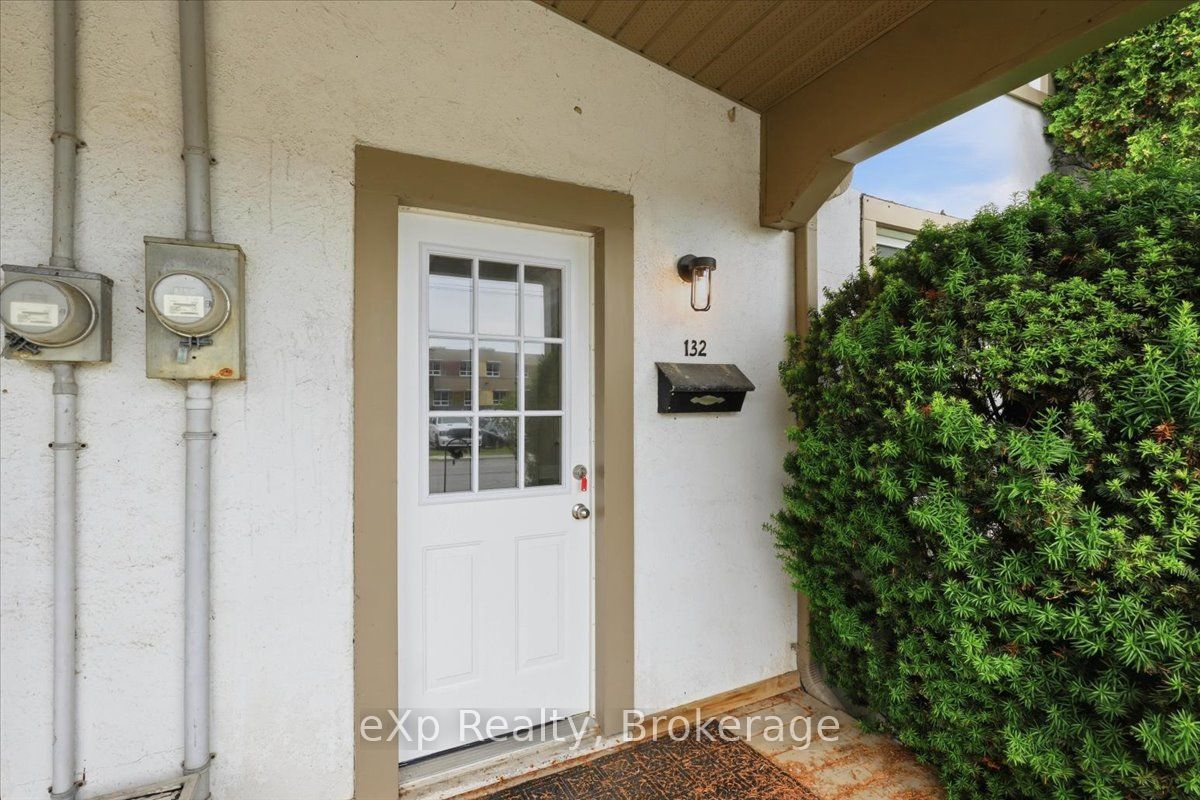 Residential Lease in Belleville 3