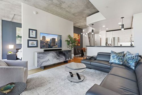 apt-1007-360 Nueces St, Austin, TX, 78701-4196 | Card Image