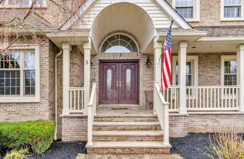 5 Pvt Lovett Ct, Blauvelt, NY, 10913-1247 | Card Image