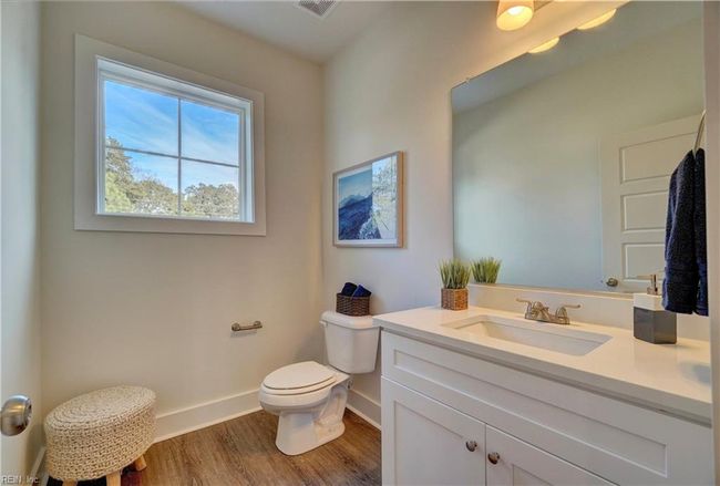 Half Bathroom | Image 20