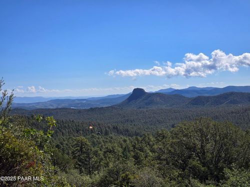 757 N Valley View Dr, Prescott, AZ, 86305-7242 | Card Image