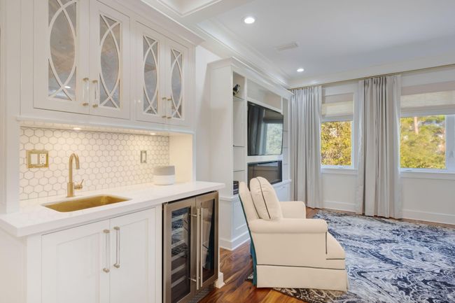 290 Seabreeze Blvd | Image 42