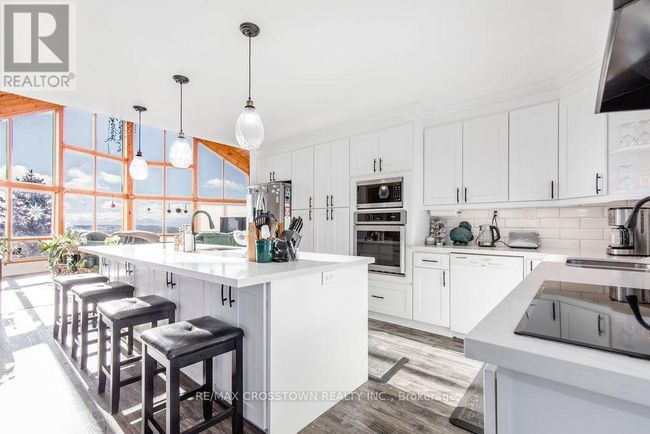 5556 10 Th Sideroad, House other with 3 bedrooms, 3 bathrooms and 12 parking in Egbert ON | Image 4