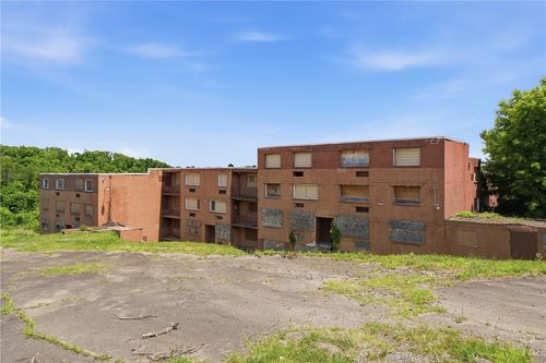 741 Camp Hollow Rd, West Mifflin, PA, 15122-3356 | Card Image