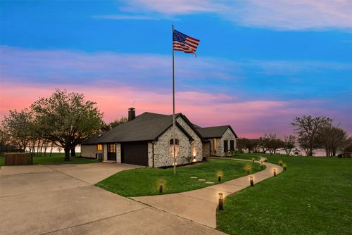 111 Luther Ln, Heath, TX, 75032-8812 | Card Image