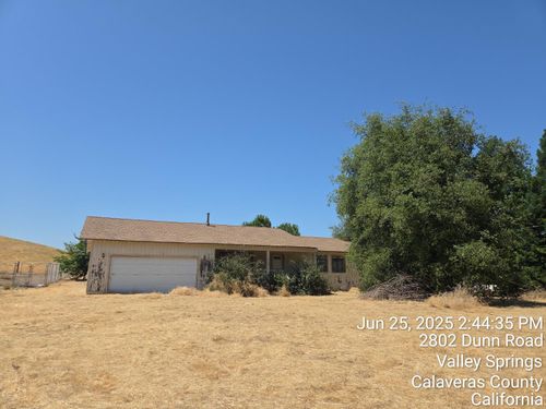 2802 Dunn Rd, Valley Springs, CA, 95252-9558 | Card Image