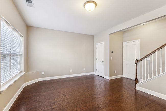 Lots of natural light | Image 6