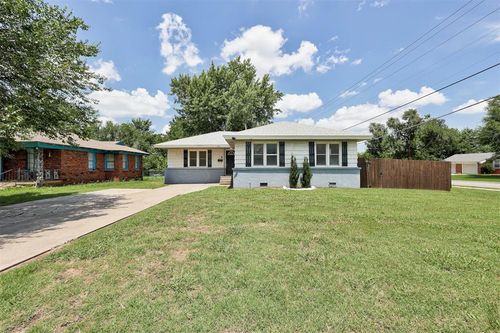 1701 Andover Court, The Village, OK, 73120 | Card Image