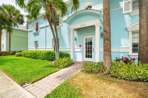 d-5052 Starfish Dr Se, ST PETERSBURG, FL, 33705-4842 | Card Image