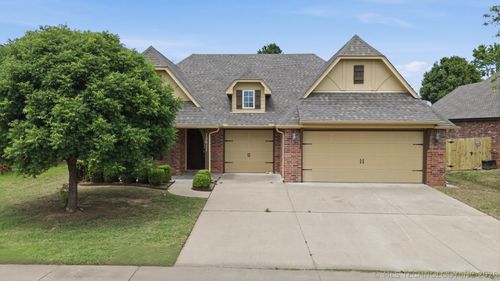 15611 E 91st St N, Owasso, OK, 74055-8548 | Card Image
