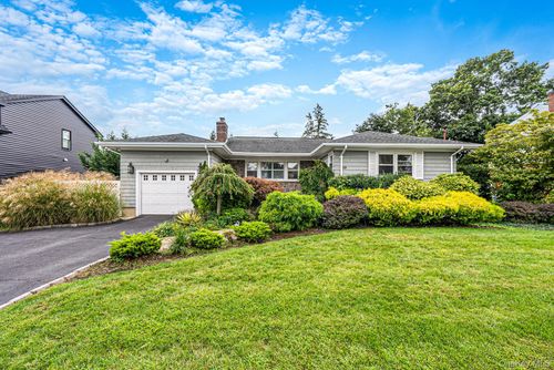 20 Argonne Place, Oyster Bay, NY, 11758 | Card Image