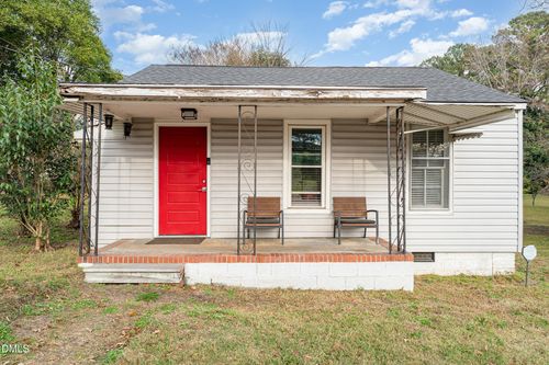 330 E Stallings St, Clayton, NC, 27520-1955 | Card Image