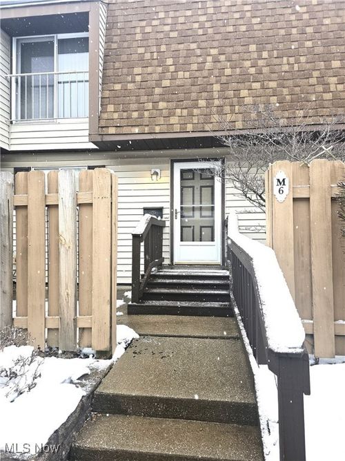 m6-6466 Concord Dr, Parma, OH, 44134 | Card Image