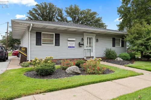215 E 3rd St, Port Clinton, OH, 43452-1127 | Card Image