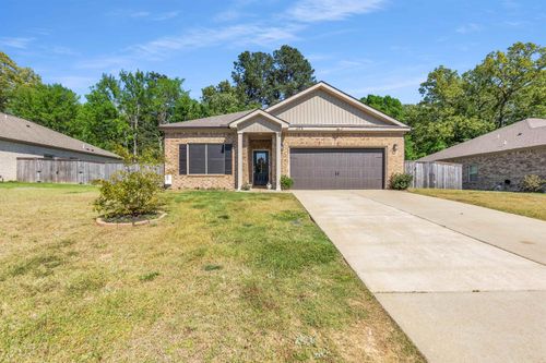 495 Beau Tisdale Dr, Oakland, TN, 38060-6040 | Card Image