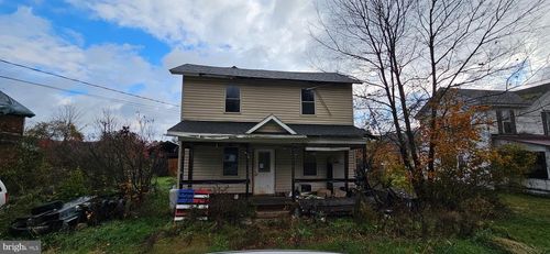 68 Maple St, Burnside, PA, 15721-1026 | Card Image