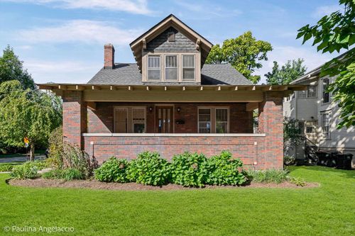 418 S Hough St, Barrington, IL, 60010-4308 | Card Image